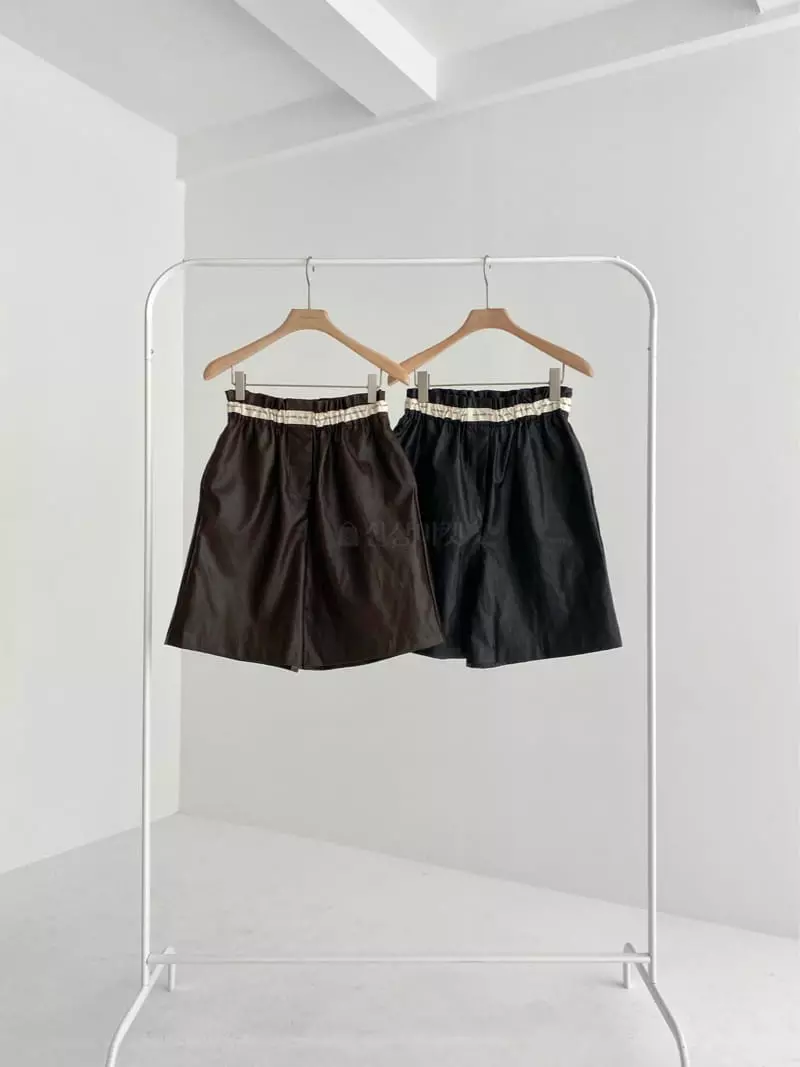 The Nkino - Korean Women Fashion - #thelittlethings - Point Leather Pants - 10