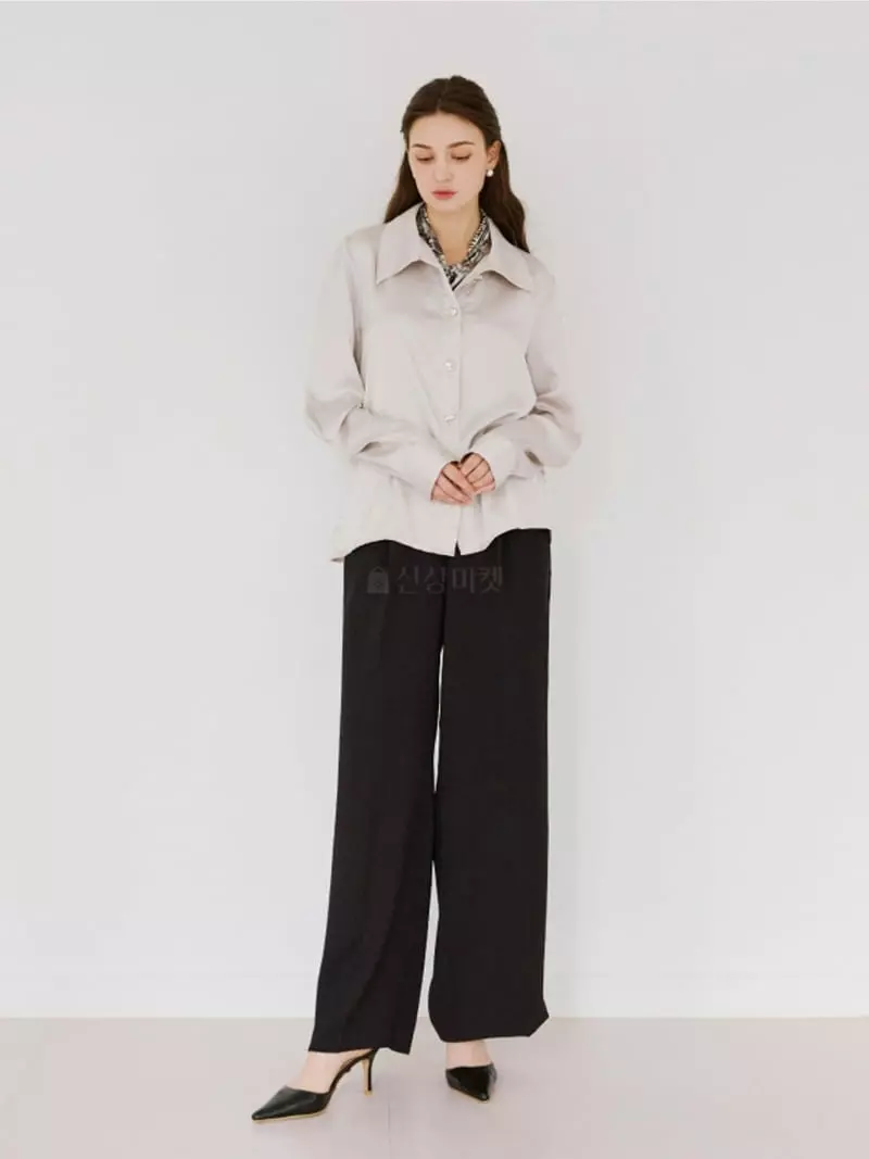 Theany - Korean Women Fashion - #momslook - Strap Half Blouse