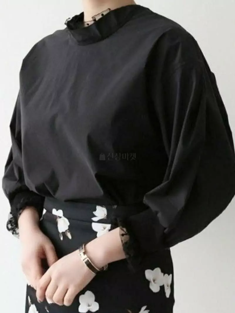 Theany - Korean Women Fashion - #thelittlethings - Lace Block Blouse - 4