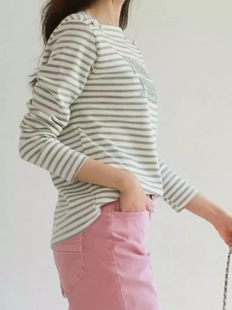 Theany - Korean Women Fashion - #momslook - Shoulder Button Tee - 4