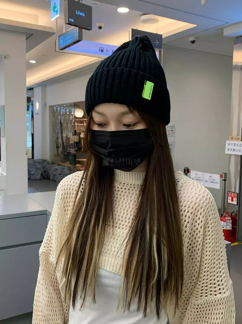 Two J - Korean Women Fashion - #womensfashion - Patch Beanie - 2