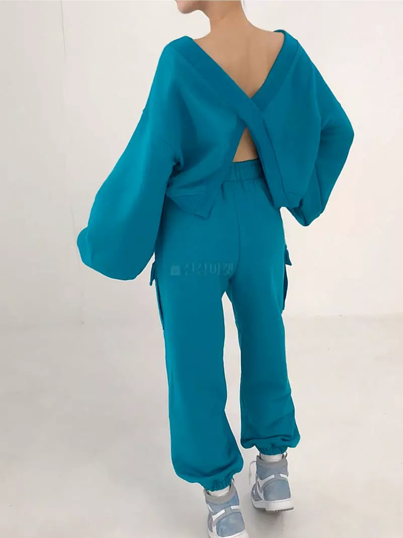 Twomoon - Korean Women Fashion - #momslook - Us Back Slit Sweatshirt