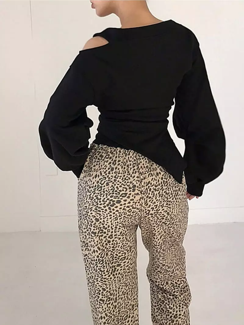 Twomoon - Korean Women Fashion - #romanticstyle - V Slit Sweatshirt - 9
