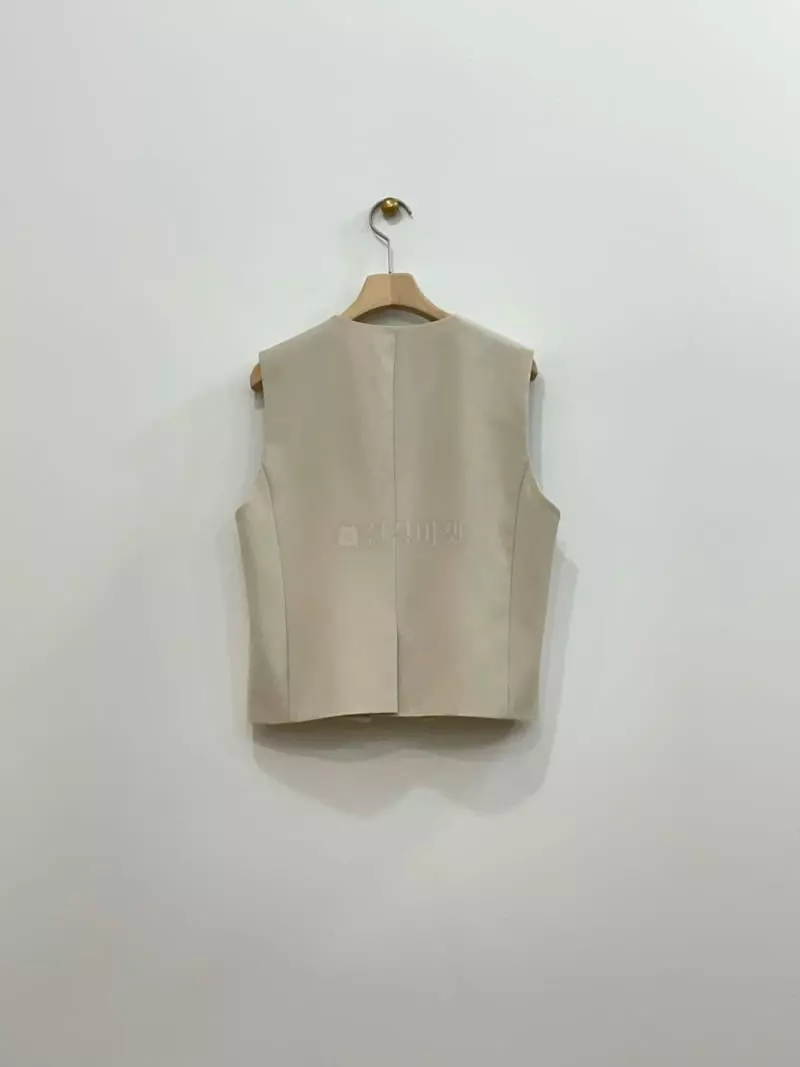 Unbound - Korean Women Fashion - #momslook - Meberic Vest - 12
