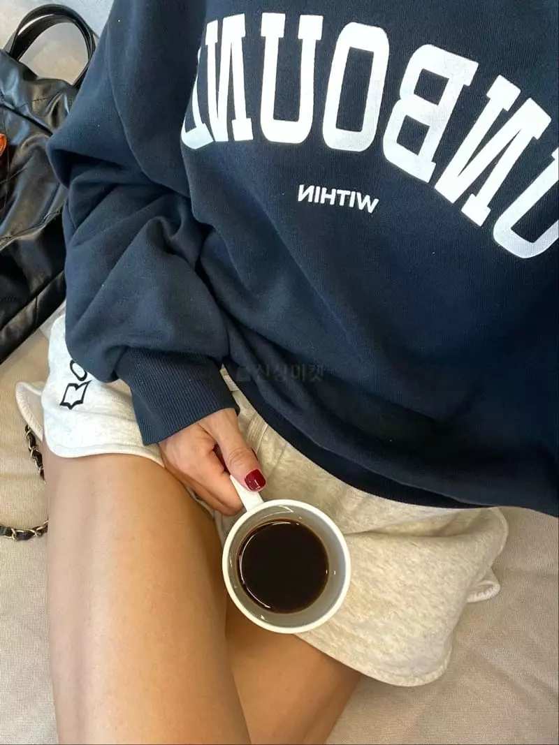 Unbound - Korean Women Fashion - #momslook - Bound Sweatshirt - 4