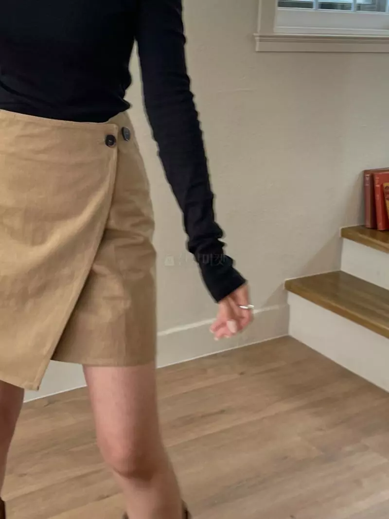 Und - Korean Women Fashion - #momslook - Wrap Mini Skirt - 3