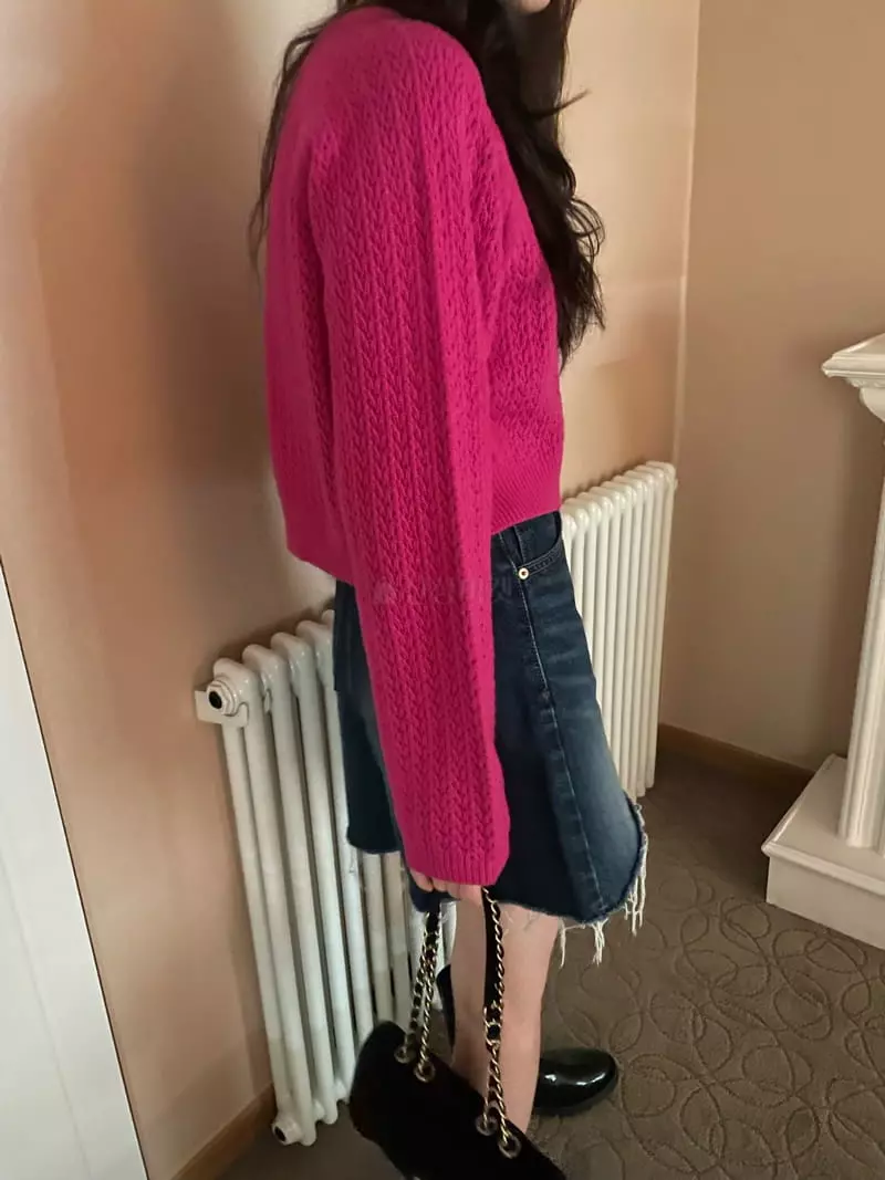 Under Row - Korean Women Fashion - #momslook - Berry Round Knit Tee - 11