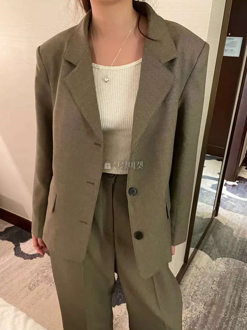 Under Row - Korean Women Fashion - #momslook - Loving Jacket - 6