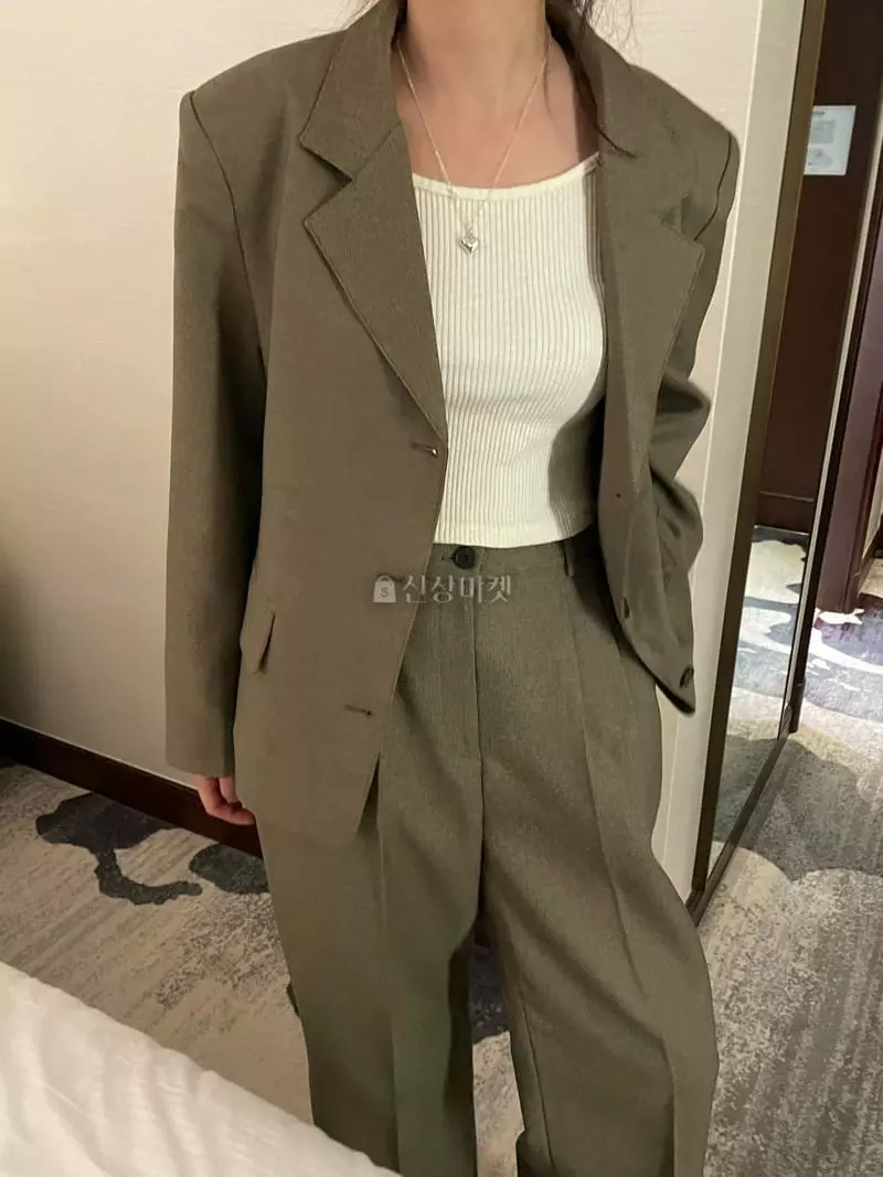 Under Row - Korean Women Fashion - #momslook - Loving Jacket - 7