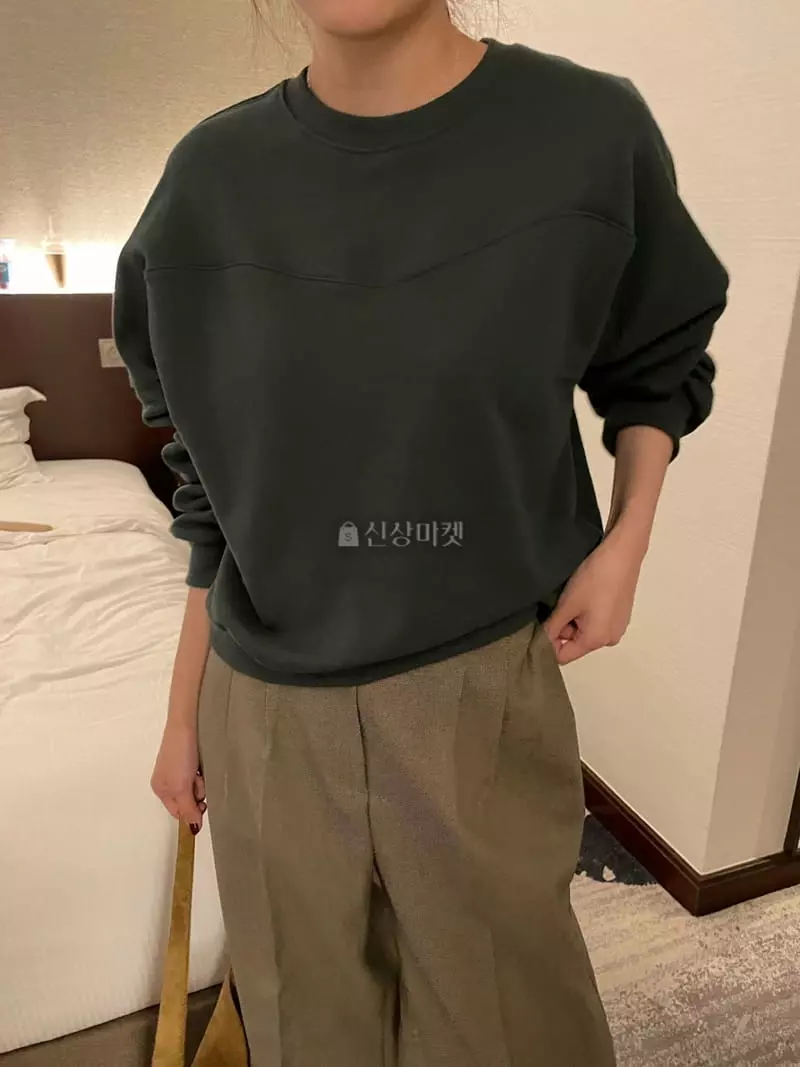 Under Row - Korean Women Fashion - #momslook - Wave Sweatshirt - 9