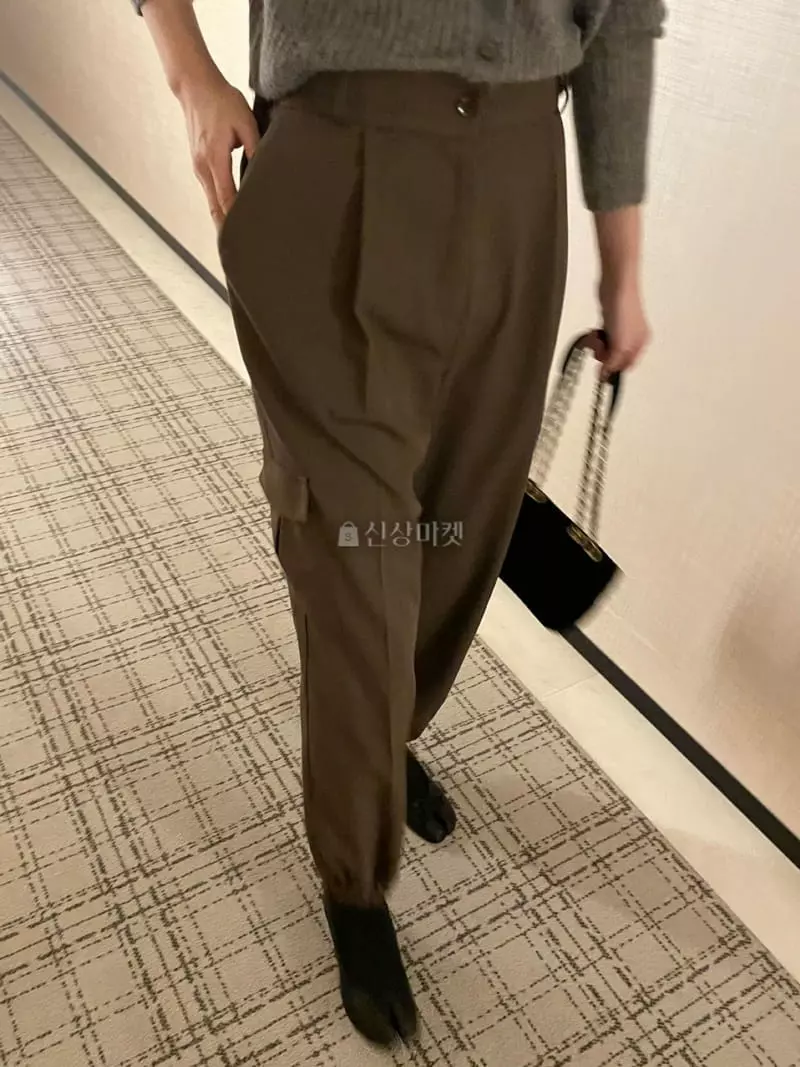 Under Row - Korean Women Fashion - #restrostyle - Gunbbang Pants - 7