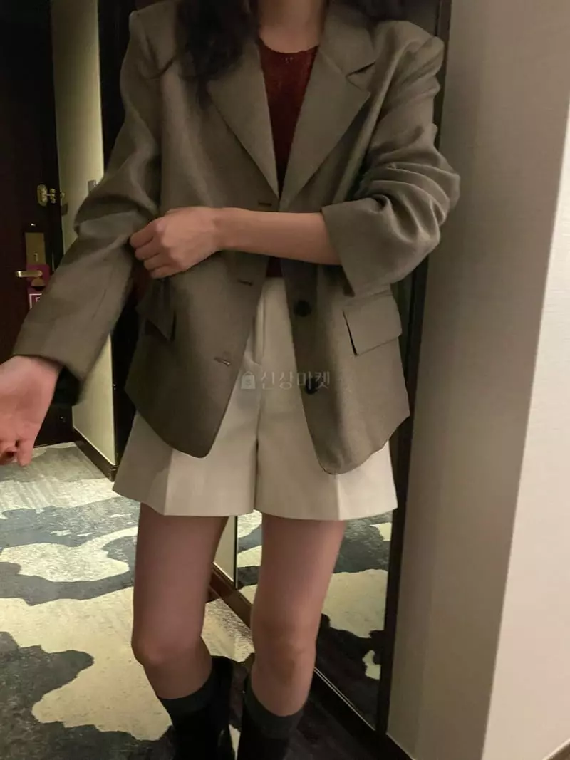Under Row - Korean Women Fashion - #restrostyle - Corduroy Half Pants - 2