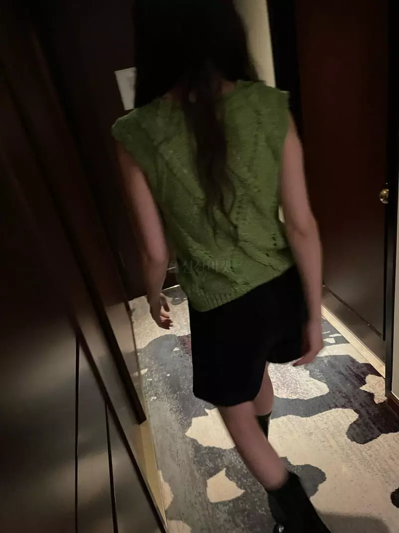 Under Row - Korean Women Fashion - #romanticstyle - Denber Vest - 10