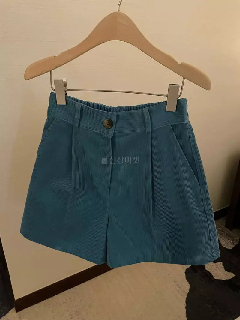 Under Row - Korean Women Fashion - #romanticstyle - Corduroy Half Pants - 4