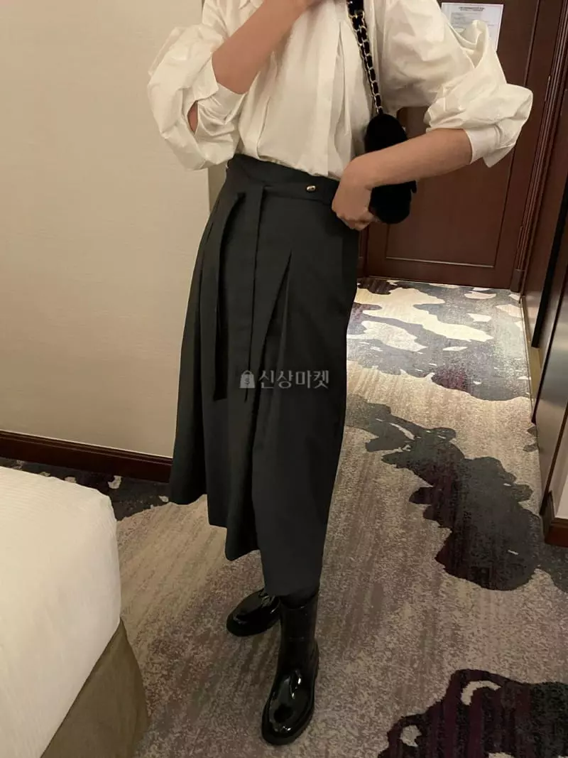 Under Row - Korean Women Fashion - #womensfashion - Binua Skirt - 3