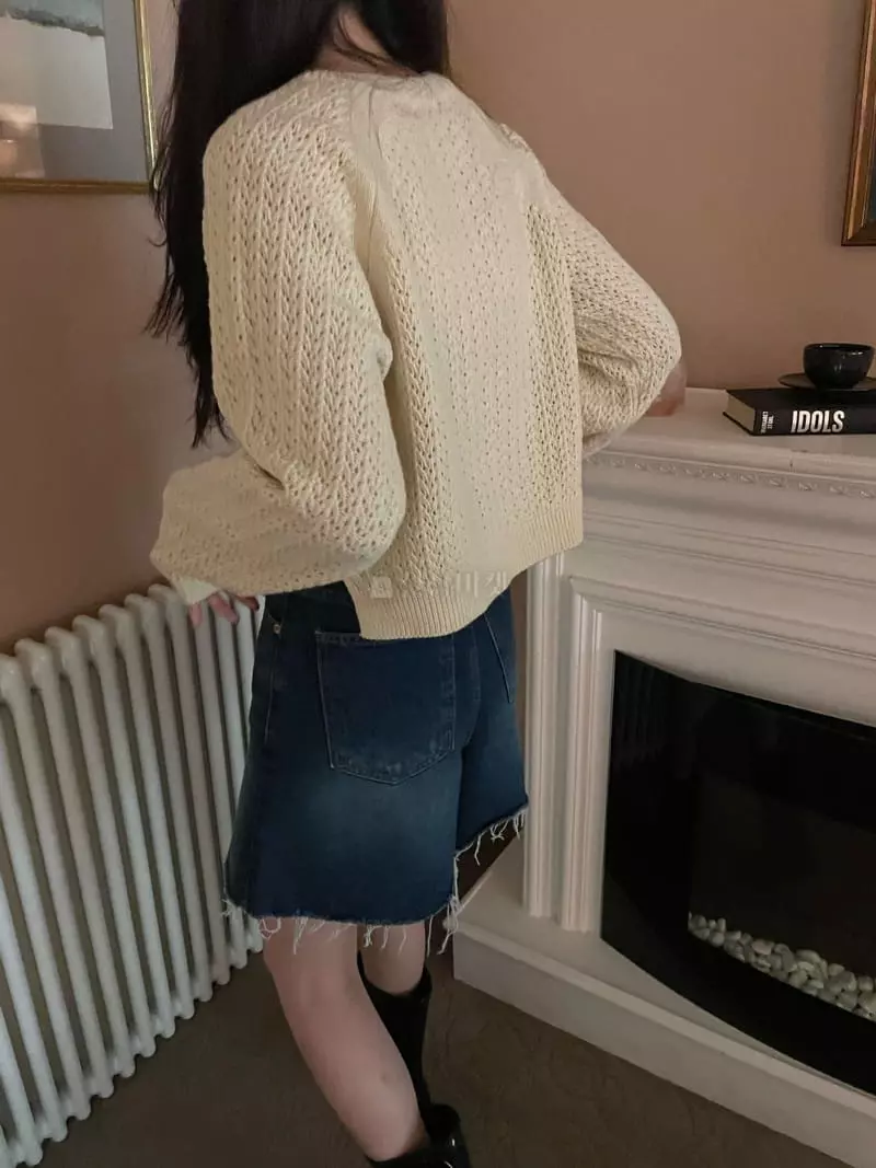 Under Row - Korean Women Fashion - #womensfashion - Berry Round Knit Tee - 2