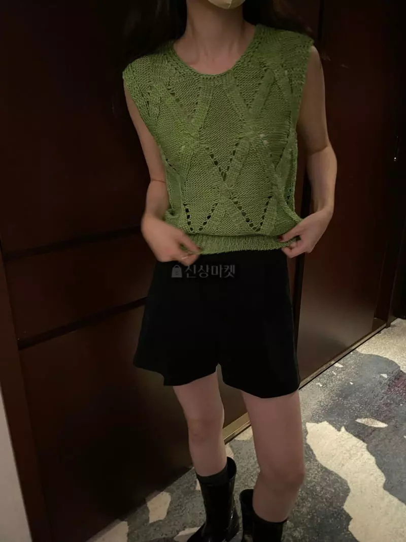 Under Row - Korean Women Fashion - #womensfashion - Denber Vest - 5