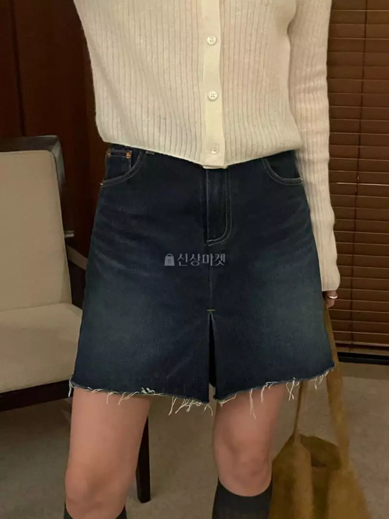 Under Row - Korean Women Fashion - #womensfashion - A Line Skirt pants
