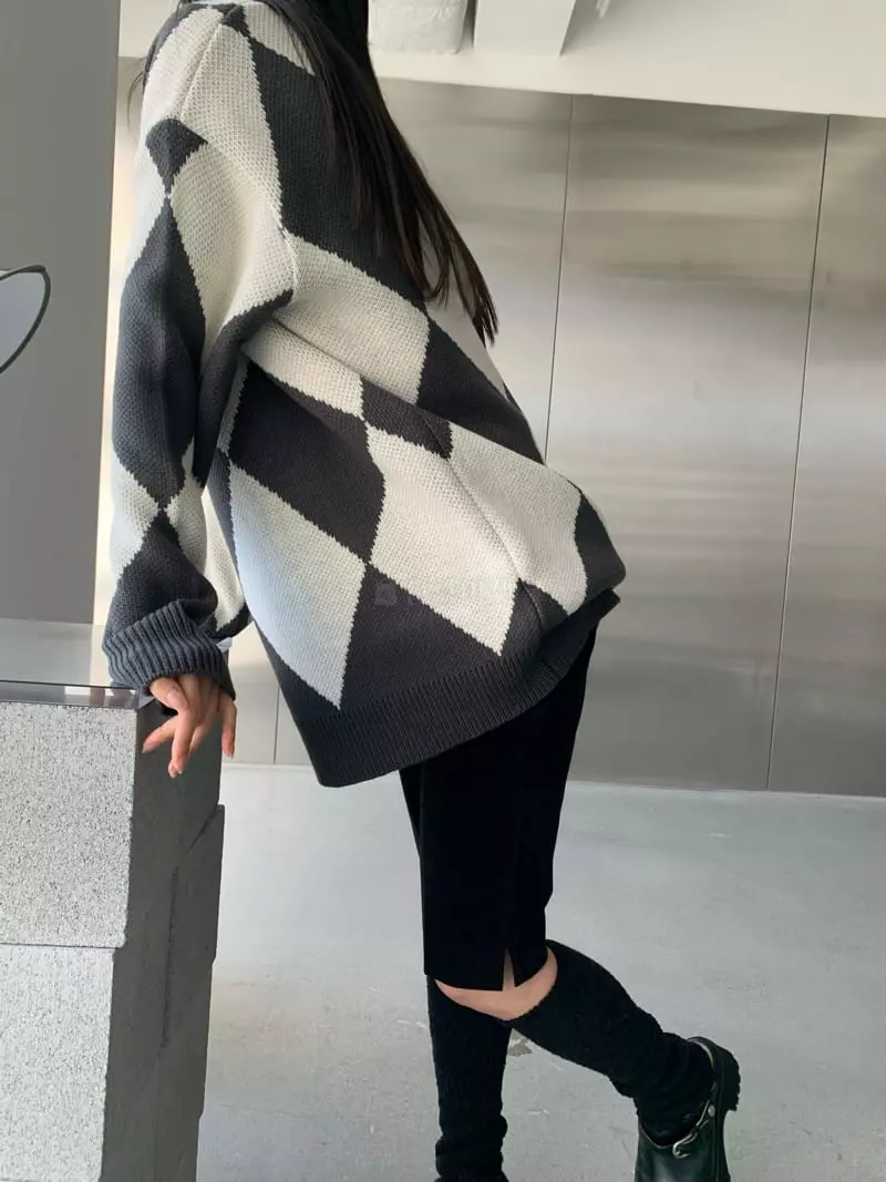 Vaara - Korean Women Fashion - #momslook - Argyle Knit Tee