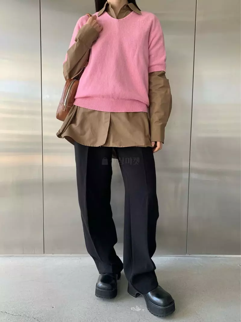 Vaara - Korean Women Fashion - #momslook - V Knit Tee - 10