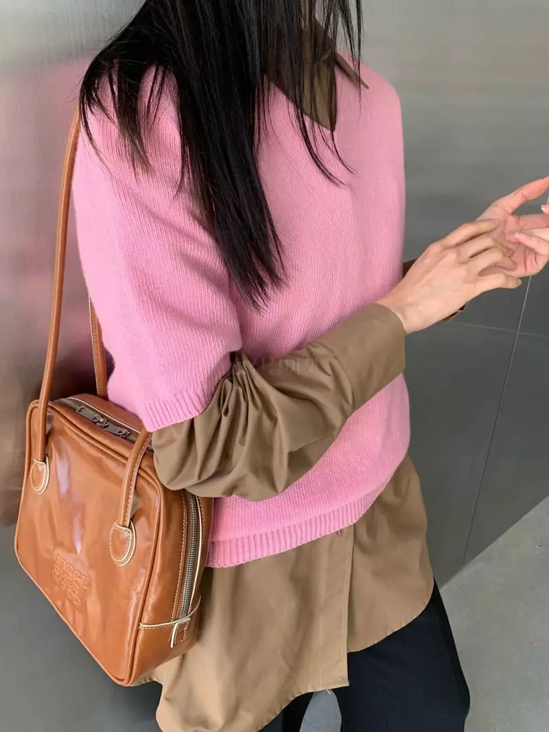 Vaara - Korean Women Fashion - #momslook - V Knit Tee - 12