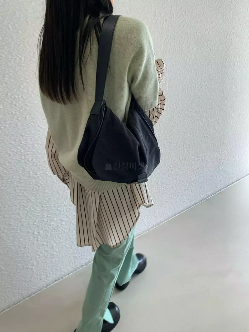 Vaara - Korean Women Fashion - #momslook - V Knit Tee - 6