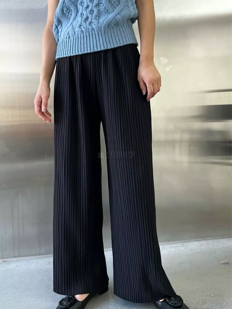 Verni - Korean Women Fashion - #momslook - Bunddo Pleats Pants - 5