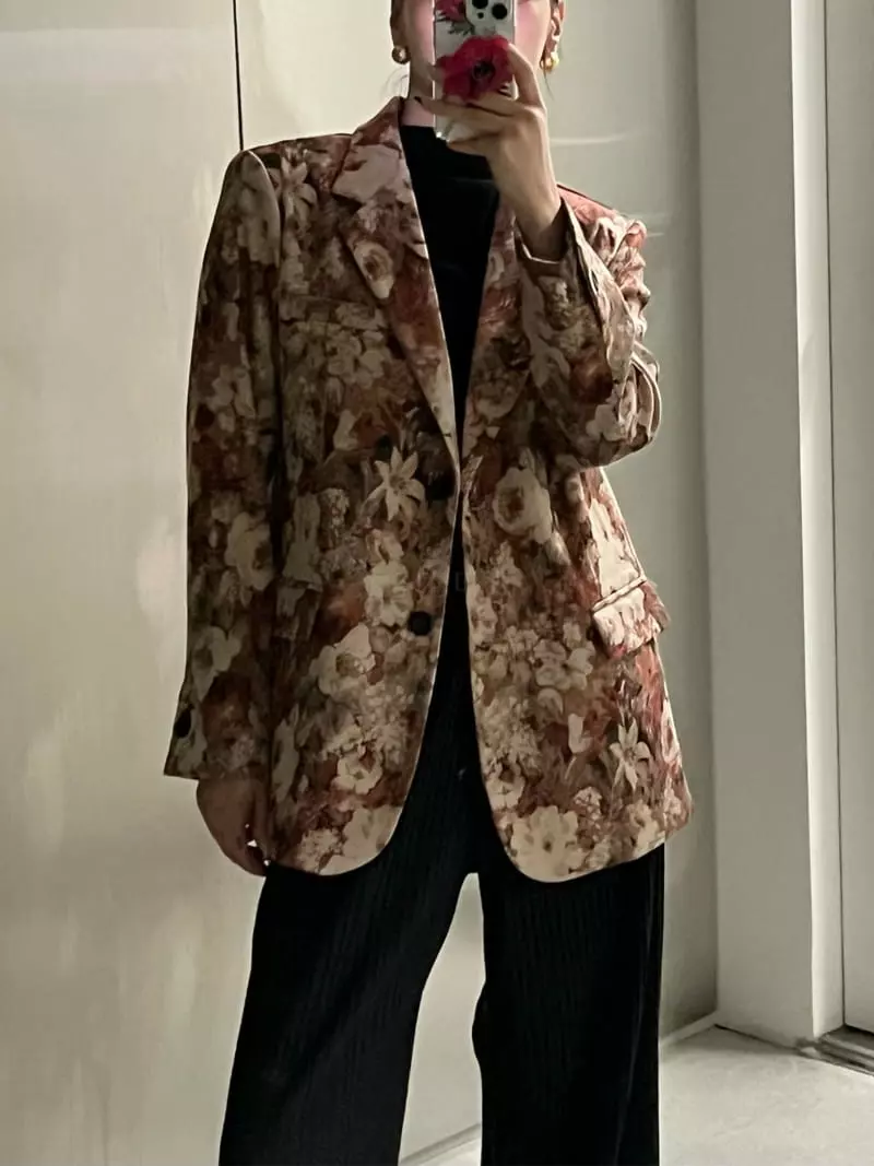 Verni - Korean Women Fashion - #restrostyle - Flower Jacket - 6