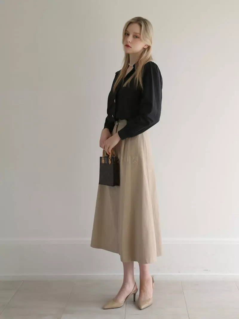 Vert Neuf - Korean Women Fashion - #momslook - Ov Inta Blouse - 12