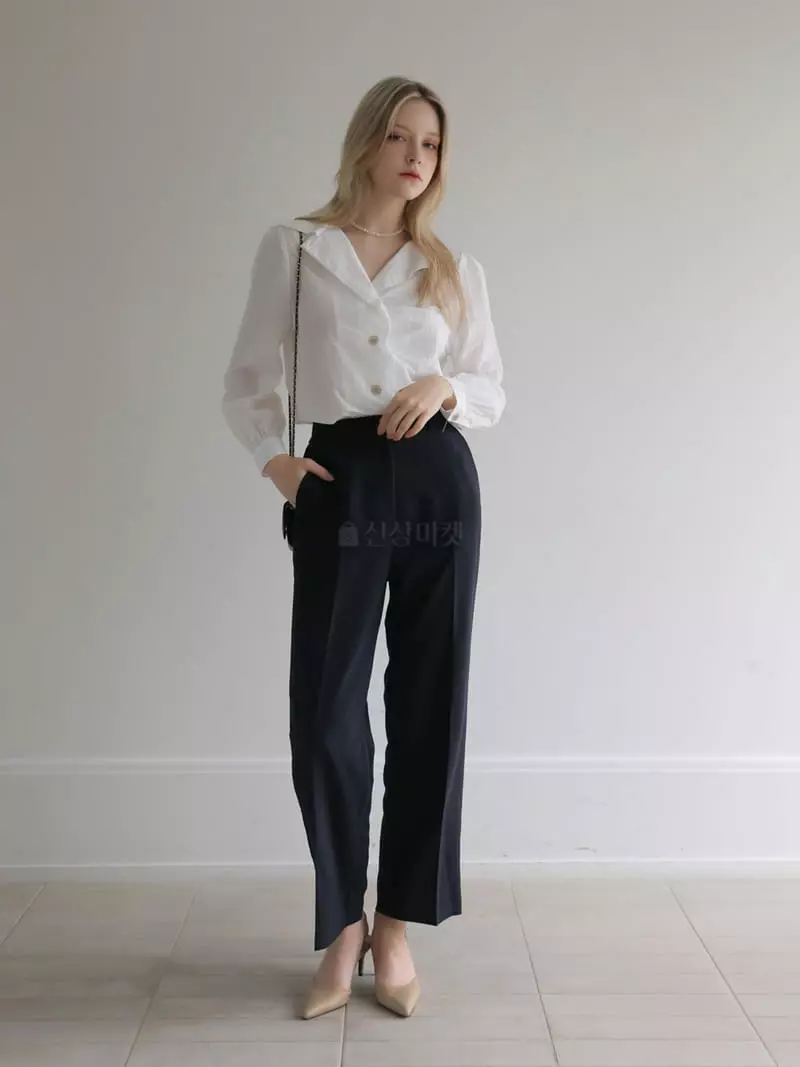 Vert Neuf - Korean Women Fashion - #momslook - Ov Inta Blouse - 2
