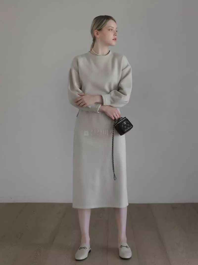 Vert Neuf - Korean Women Fashion - #momslook - Bake Sweatshirt - 3