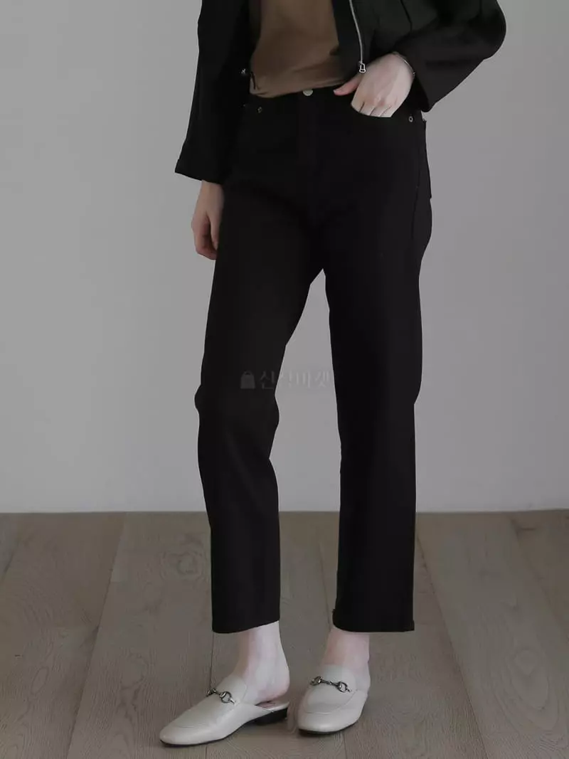 Vert Neuf - Korean Women Fashion - #momslook - Days Black Jeans