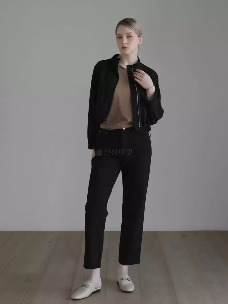 Vert Neuf - Korean Women Fashion - #momslook - Days Black Jeans - 4