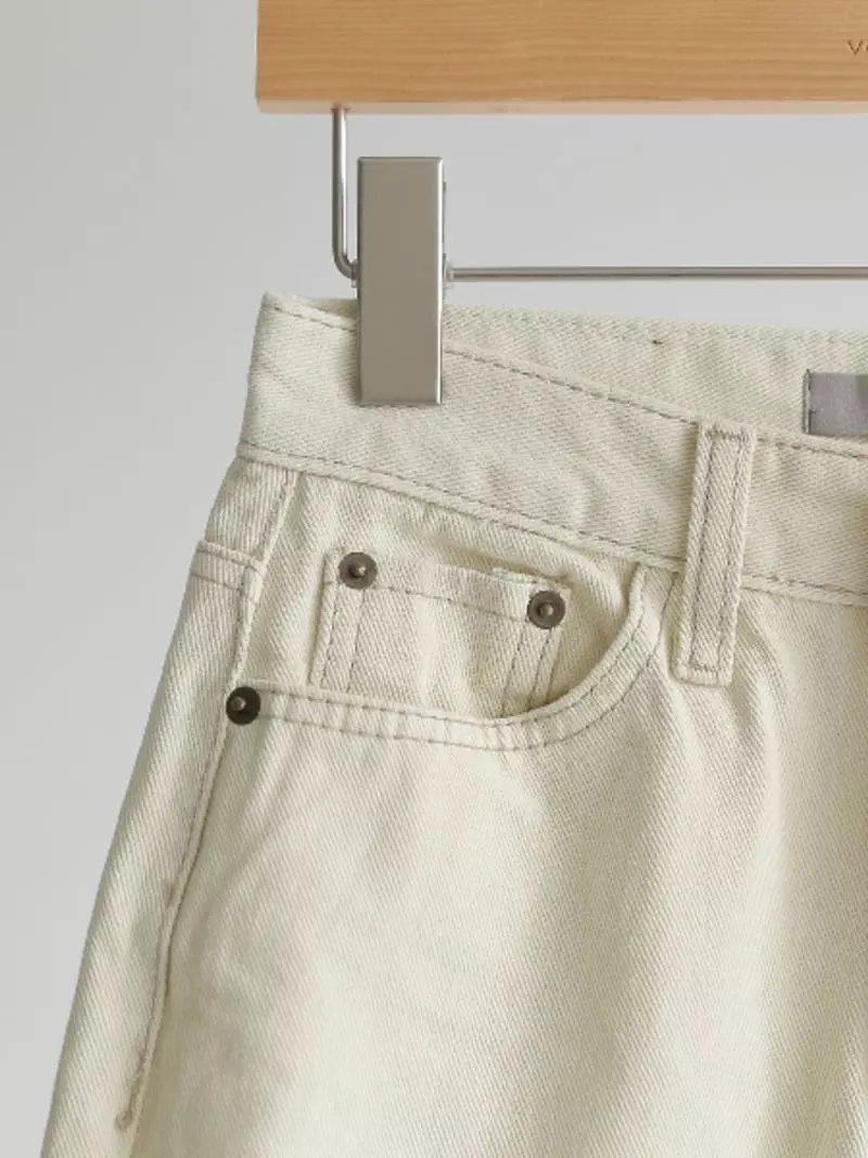 Vert Neuf - Korean Women Fashion - #restrostyle - Days Cream Jeans - 11