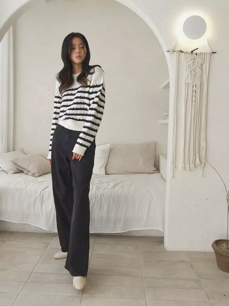 Vert Neuf - Korean Women Fashion - #thelittlethings - Wide Black Jeans - 2
