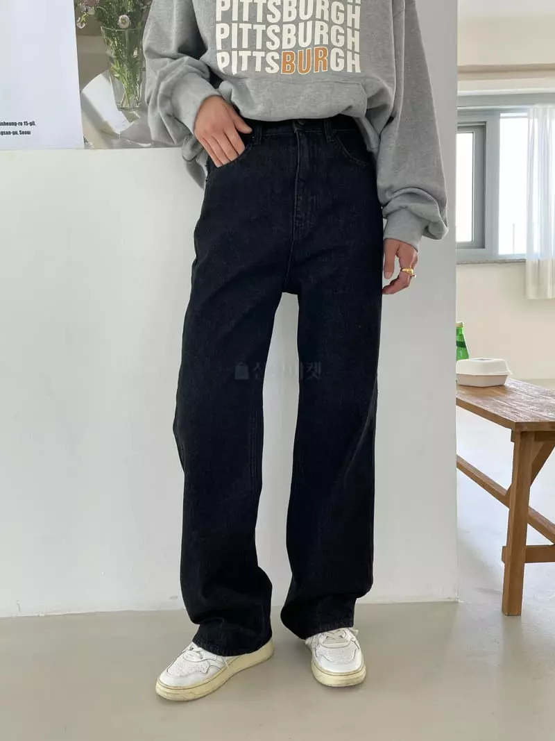 Very - Korean Women Fashion - #momslook - Lear Black Jeans - 2