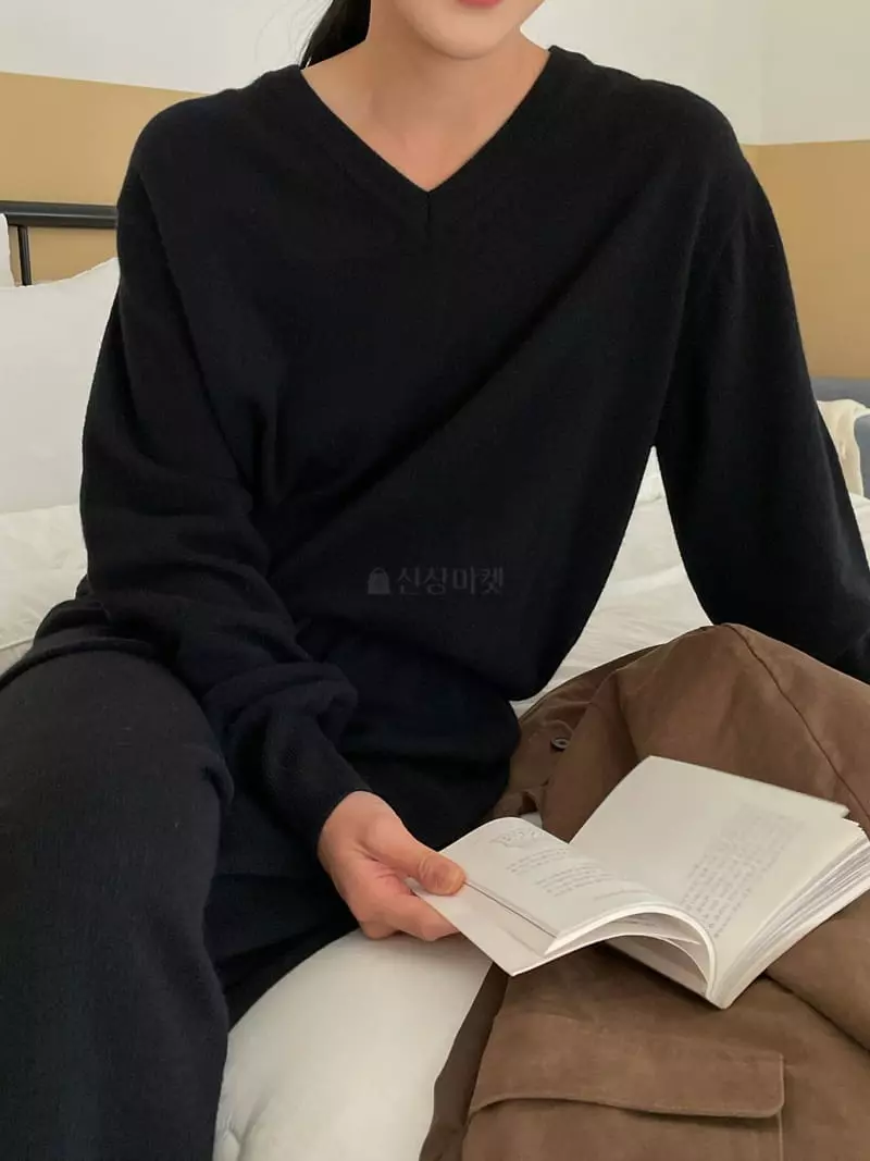 Very - Korean Women Fashion - #momslook - Shine V Tee