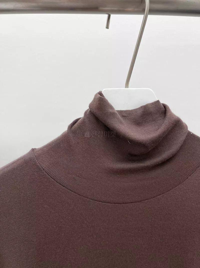 Very - Korean Women Fashion - #romanticstyle - Marcaroon Tencel Turtleneck Tee - 6