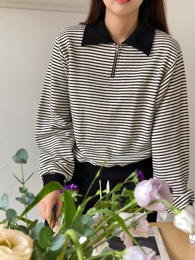 Very - Korean Women Fashion - #shopsmall - Collar Stripes Sweatshirt