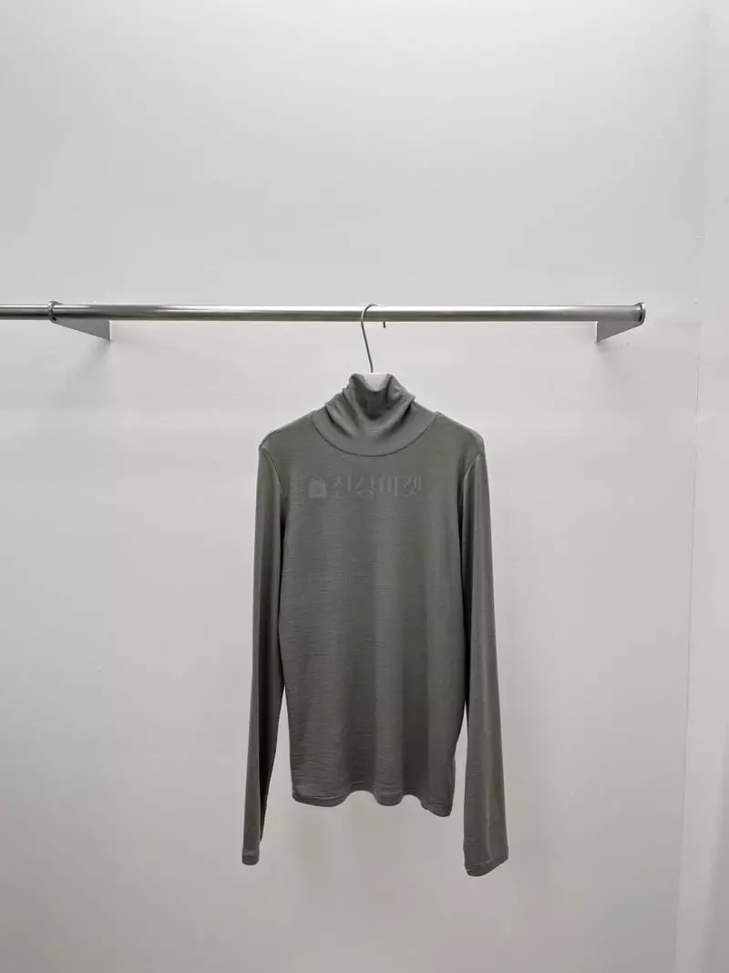 Very - Korean Women Fashion - #womensfashion - Marcaroon Tencel Turtleneck Tee
