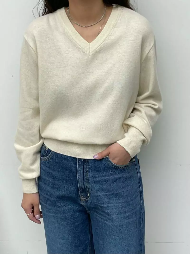 Very - Korean Women Fashion - #momslook - Shine V Tee - 4