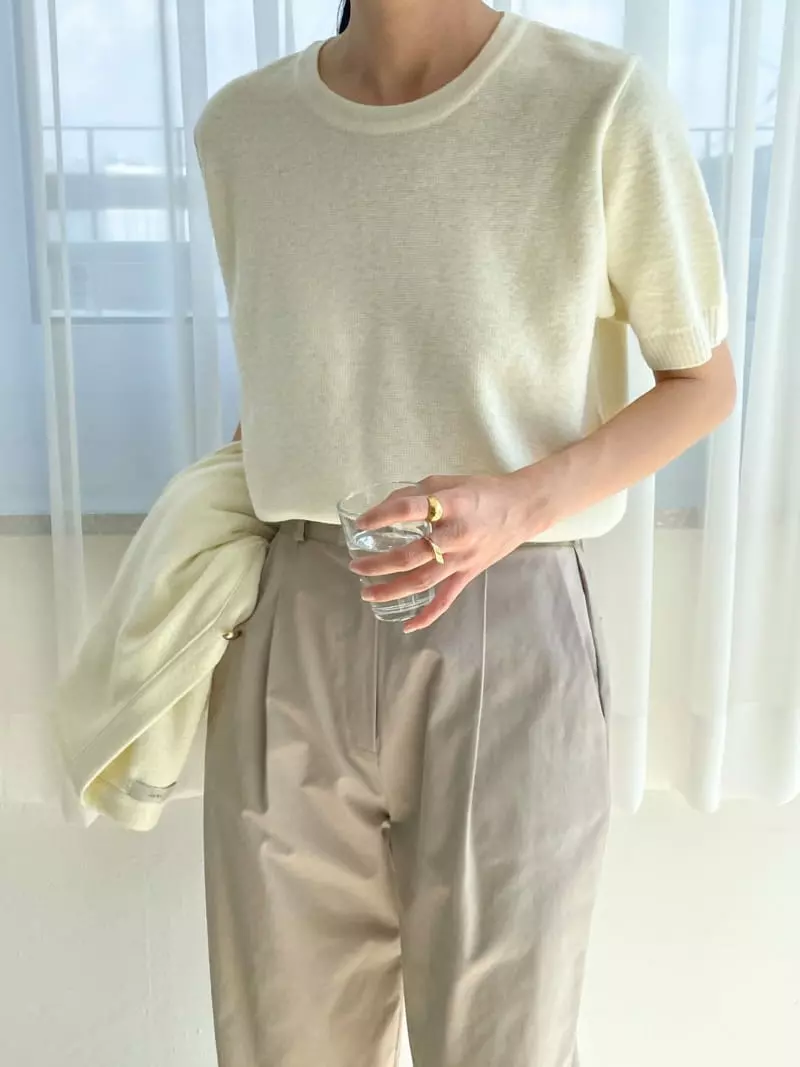 Very - Korean Women Fashion - #womensfashion - Hano Round Knit Tee
