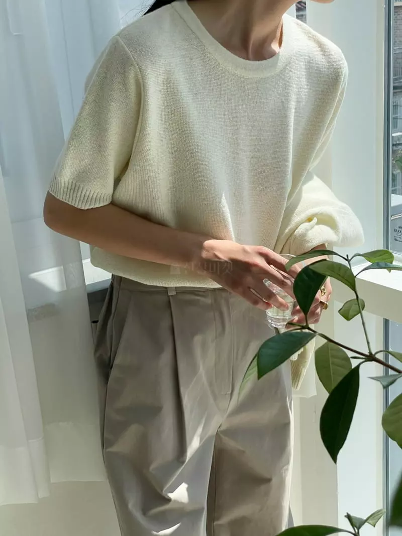 Very - Korean Women Fashion - #womensfashion - Hano Round Knit Tee - 3
