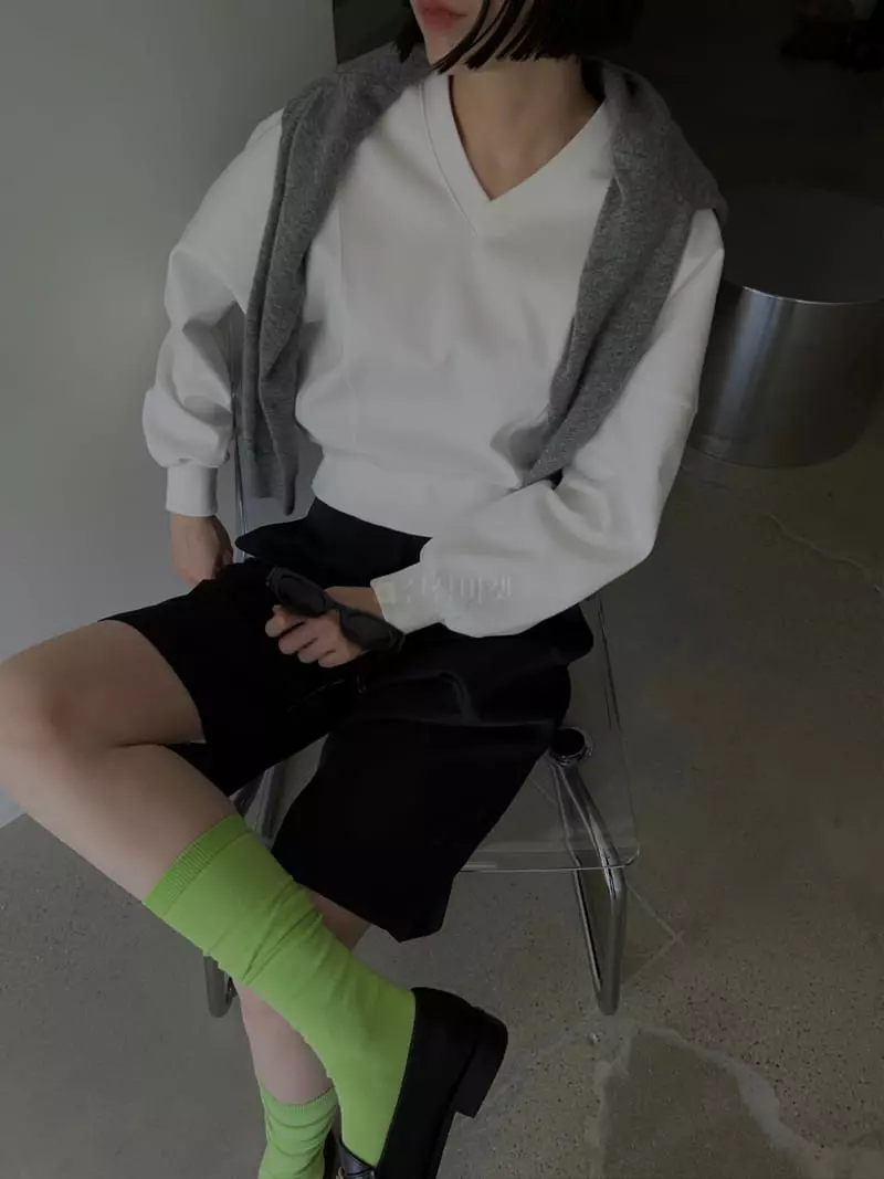 Vestire - Korean Women Fashion - #pursuepretty - Slit Sweatshirt
