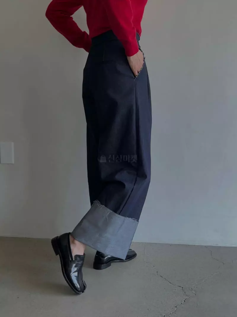 Vestire - Korean Women Fashion - #vintageinspired - Turn Up Jeans - 2