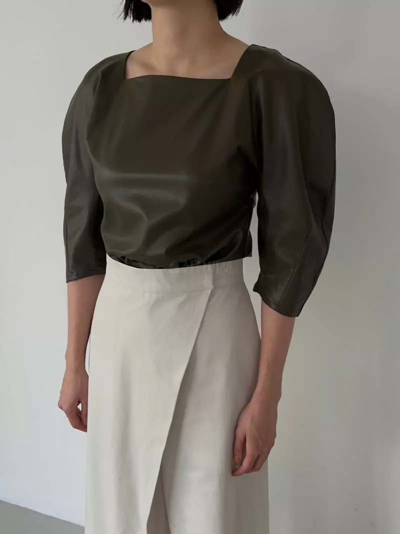 Vestire - Korean Women Fashion - #womensfashion - Balloon Leather Blouse - 3