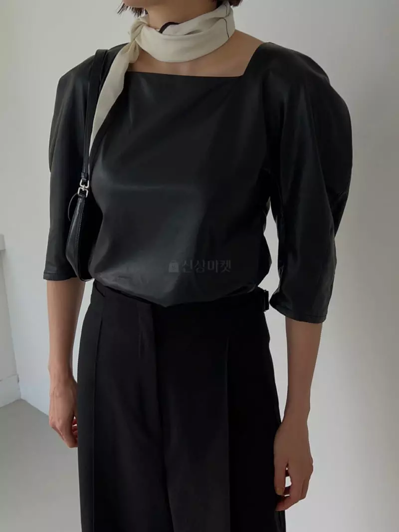 Vestire - Korean Women Fashion - #womensfashion - Balloon Leather Blouse - 5