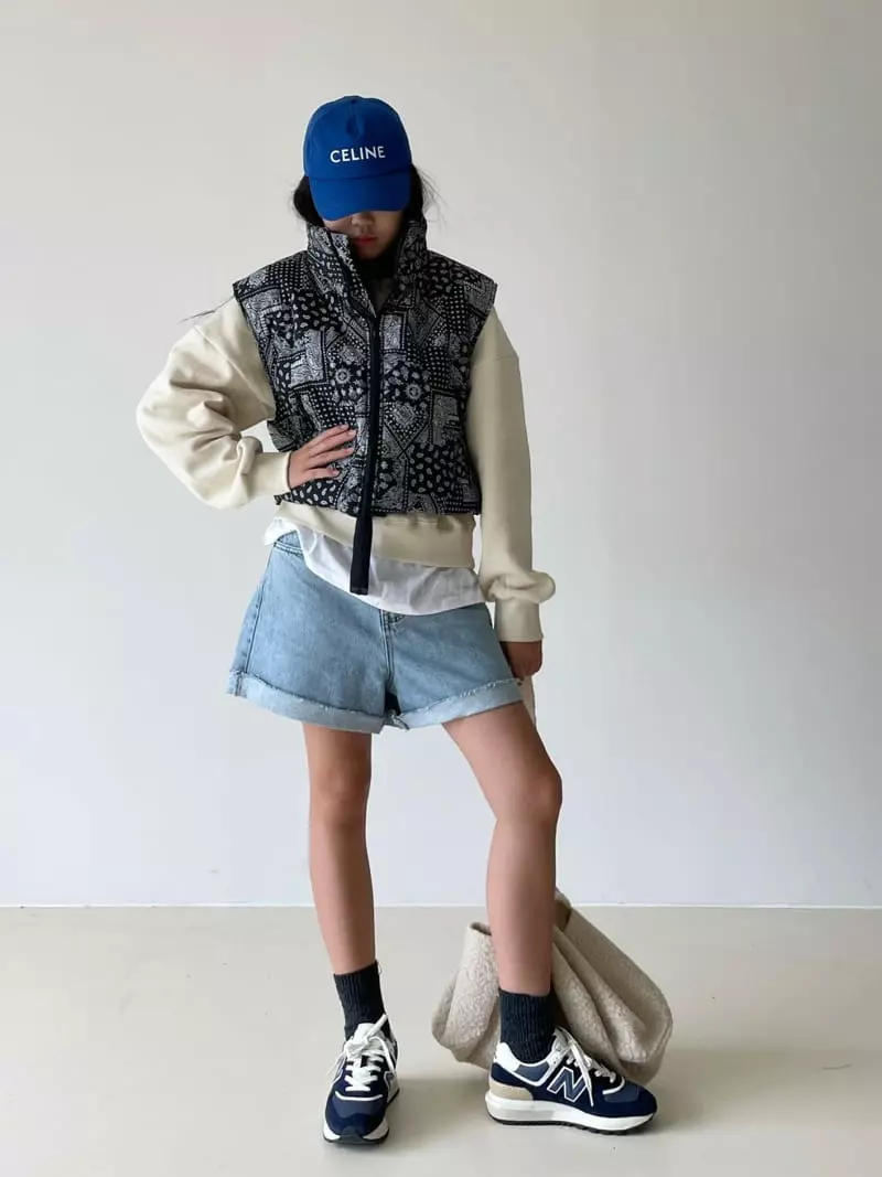 Via - Korean Women Fashion - #momslook - Paisely Vest - 6