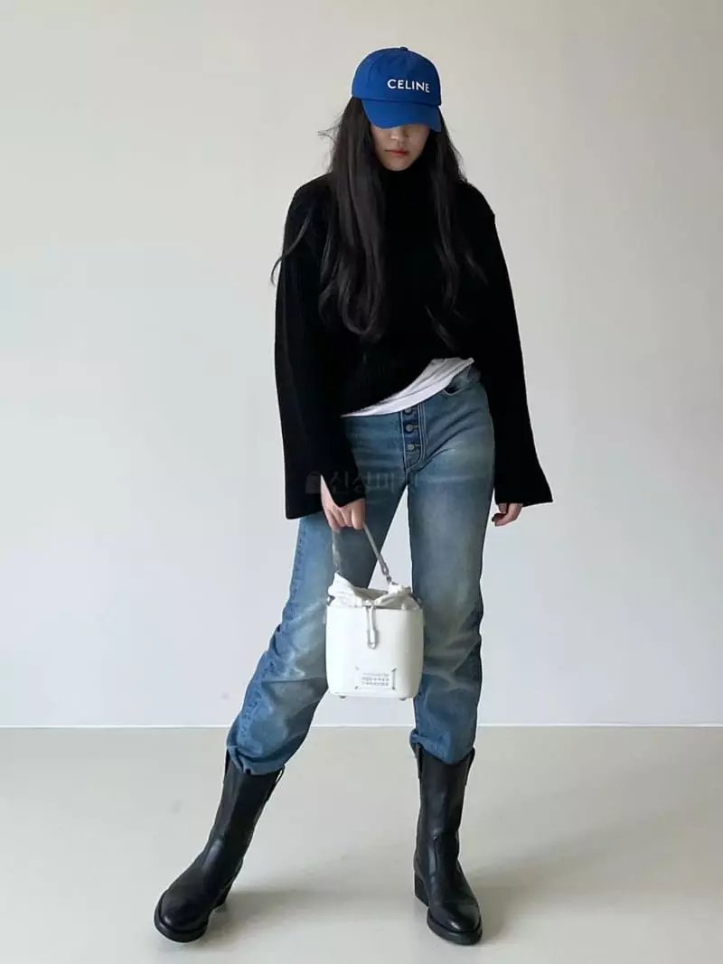 Via - Korean Women Fashion - #momslook - Slit Turtleneck Tee - 3