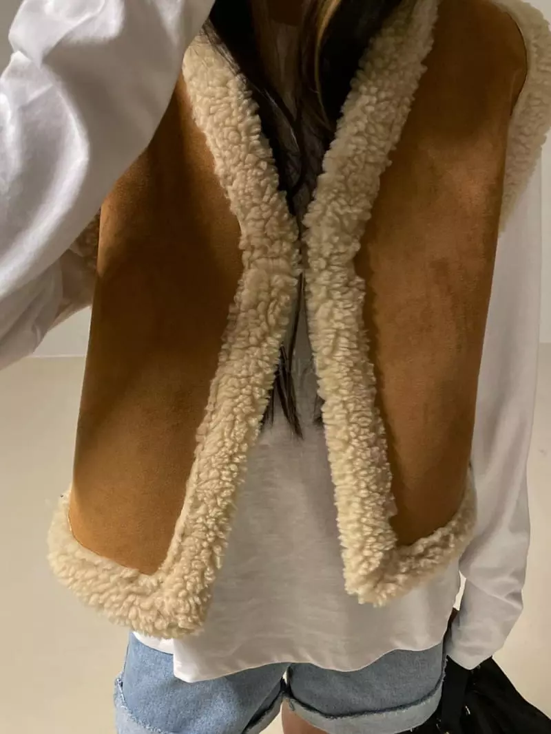Via - Korean Women Fashion - #momslook - Caramel Vest - 3